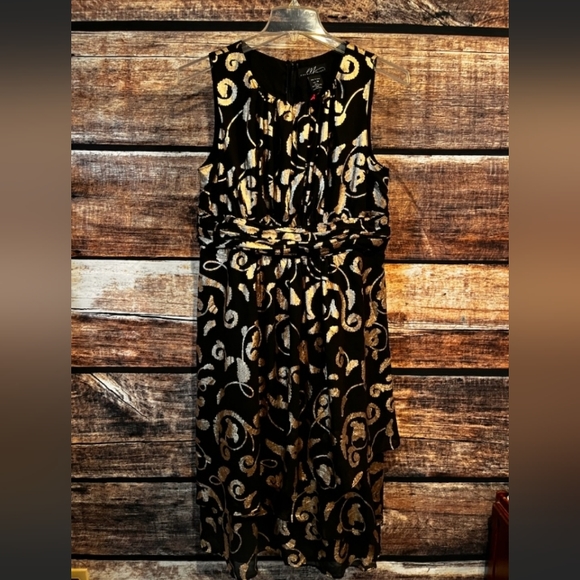 Beautiful party dress NWT - Picture 5 of 10